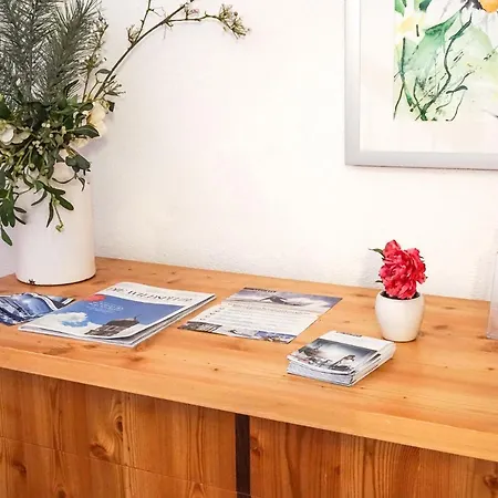 昂吉尔恩膳食旅馆 *