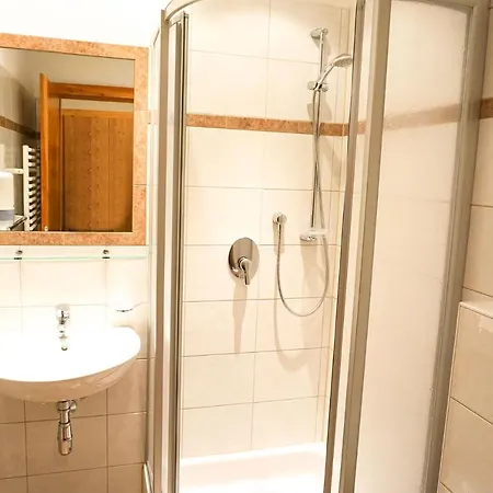 昂吉尔恩膳食旅馆