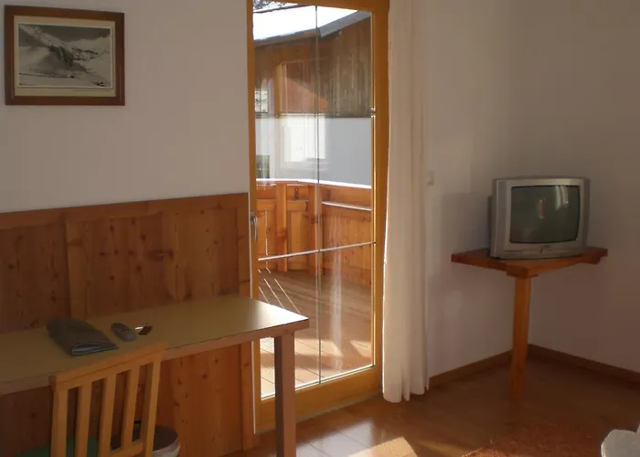 昂吉尔恩膳食旅馆 招待所